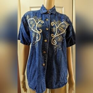 Pre-owned premiere international for ladies blue jean short sleeve shirt, TC